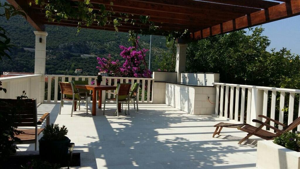 Apartments Husanovic Mokošica Екстериор снимка